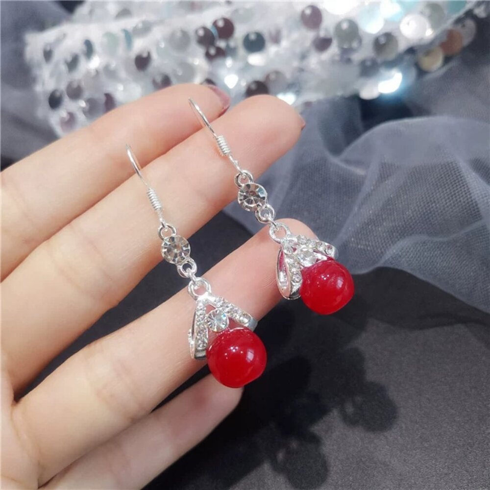 💮3/$20💮 Red Bejewelled Dangle Earrings